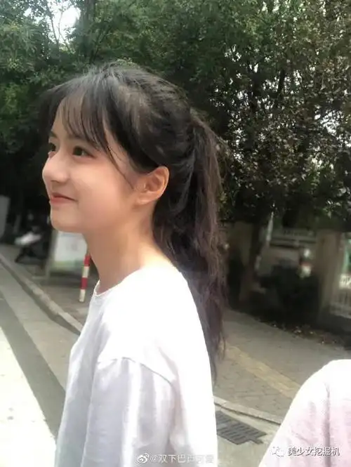 原创气质美少女素颜硬照也很美