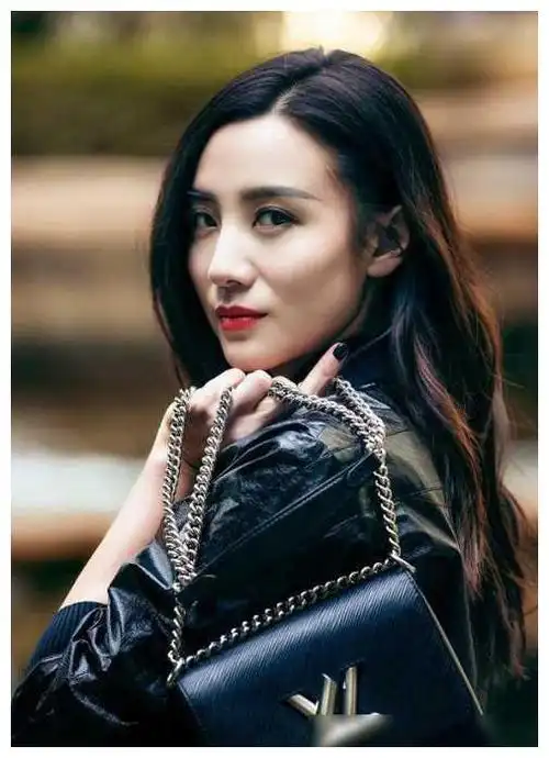 演员宋佳揭秘单身不等于孤独生活不止婚姻