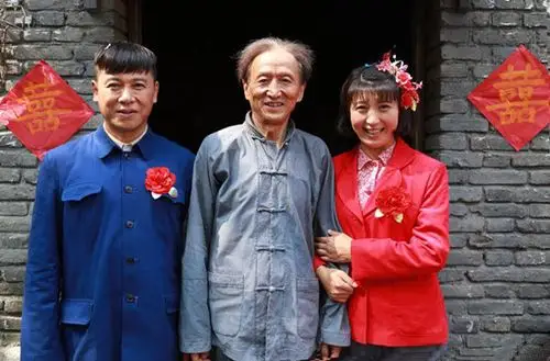 《俺娘田小草》热播 舒耀瑄闫学晶演绎邻里乡情