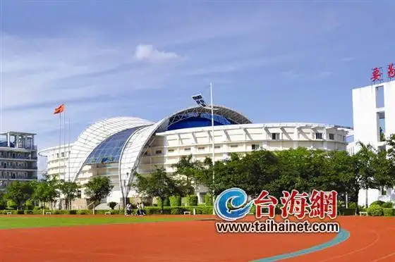 5届高考走出3名高考状元 漳州实验中学保持全省民办校第一品牌