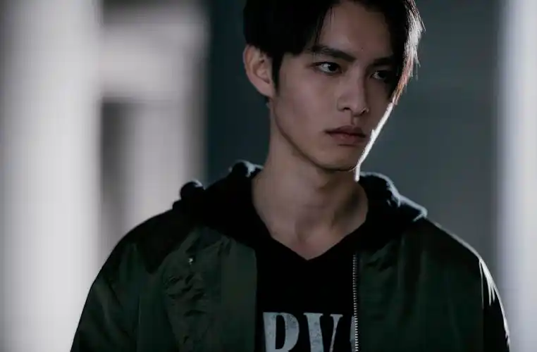 曹佑宁《奇妙物语之重生电梯》分饰两角 "精分"对决演技获赞