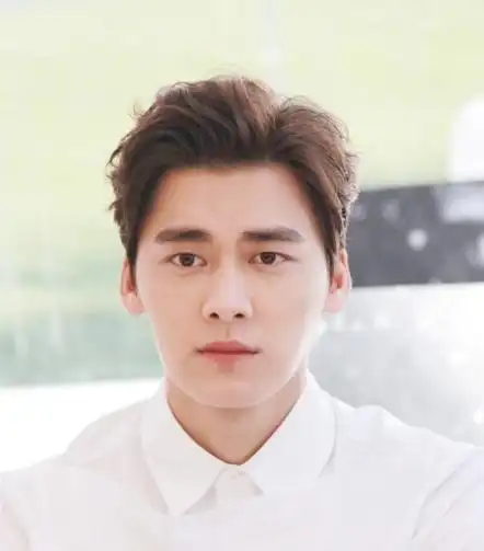 男生如何根据脸型选择发型