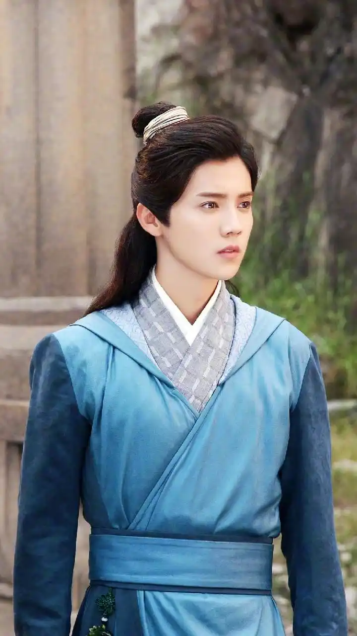 应该是鹿晗唯一的一部古装剧,温文尔雅