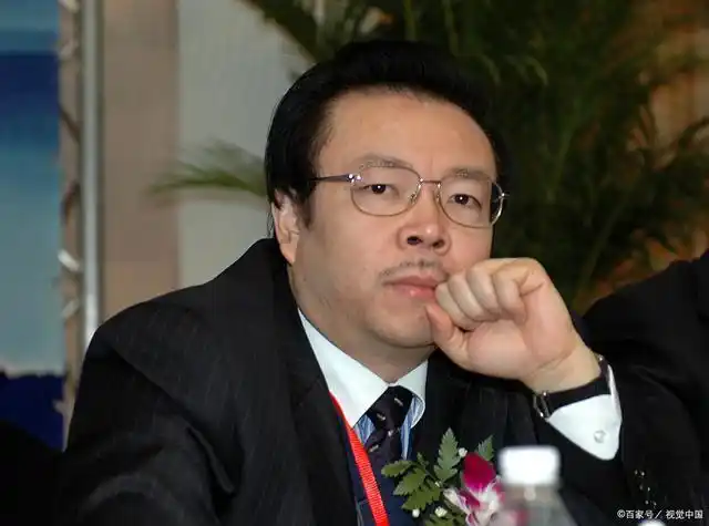 赖小民与和珅:男人的偶像?