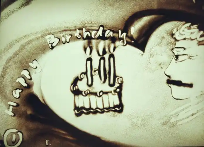 其它 [学员作品]石楚彤暑期沙画第十三课送给爷爷的生日礼物