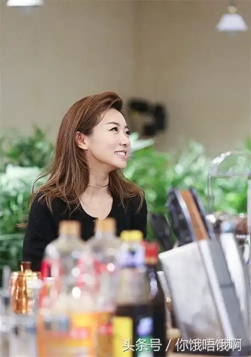 王源景甜李静戴军 为李小璐准备生日派对 李小璐感动落泪