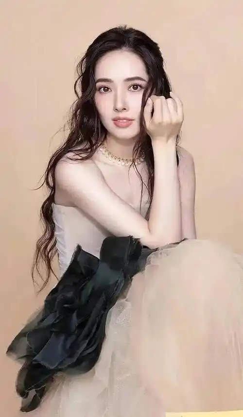 郭碧婷-干净漂亮的照片