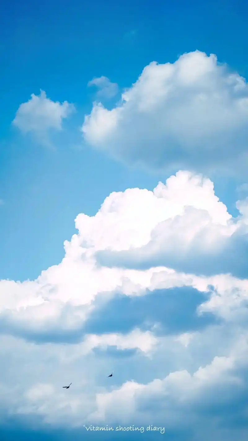 可以看看你相册里最好看的云吗?#云彩收集者   #拍照92  - 抖音