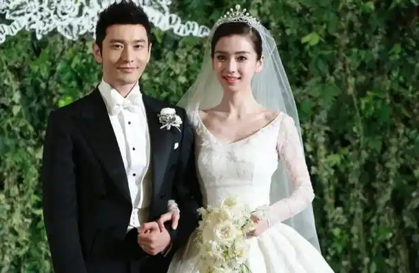 "时尚宠儿"杨颖,斥巨资花2亿办婚礼,离婚后遭节目组区别对待