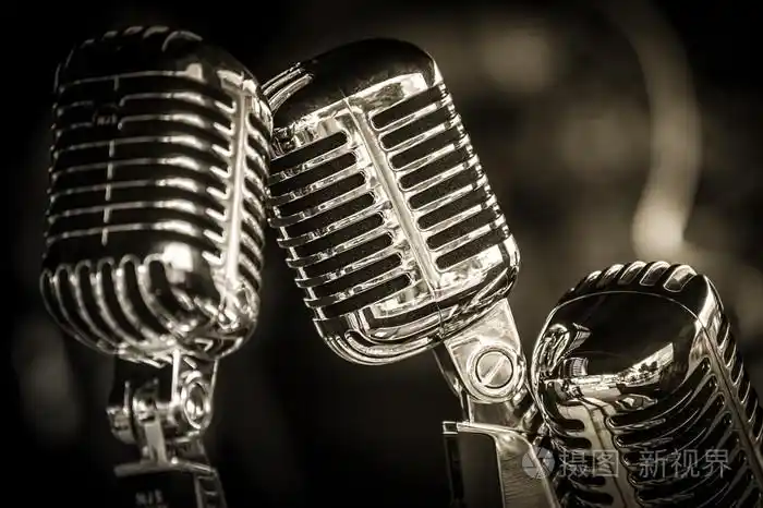 复古麦克风特写