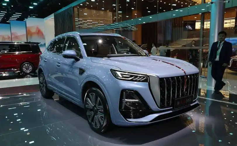 20万级家用suv选国产还是德系?红旗hs5对比大众途观l,差距明显