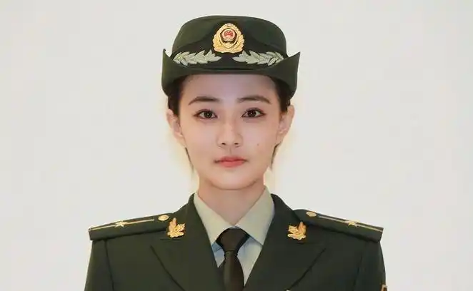 徐璐军装写真