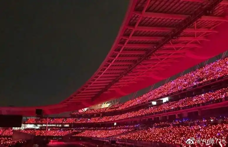 易烊千玺专属红海 - 堆糖,美图壁纸兴趣社区