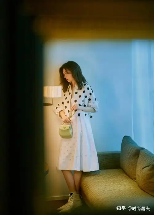 演员春夏终于在春天这个季节里开始绽放她的魅力了