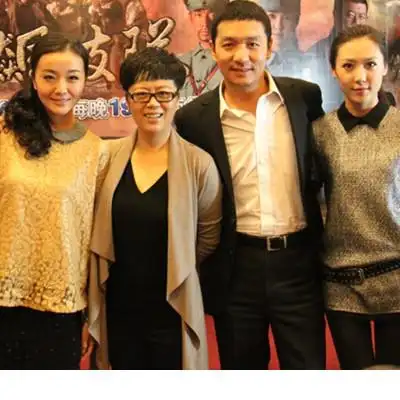 图扒扒演员邢佳栋和妻子照片他曾红遍大江南北