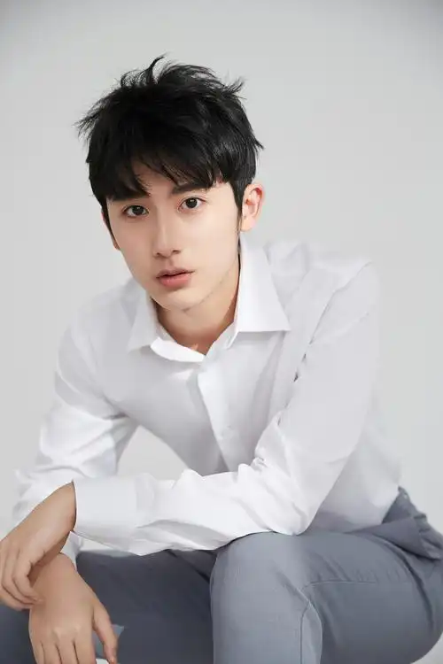 郝富申《你是年少的欢喜》杀青 《棋魂》男主跨界再升级