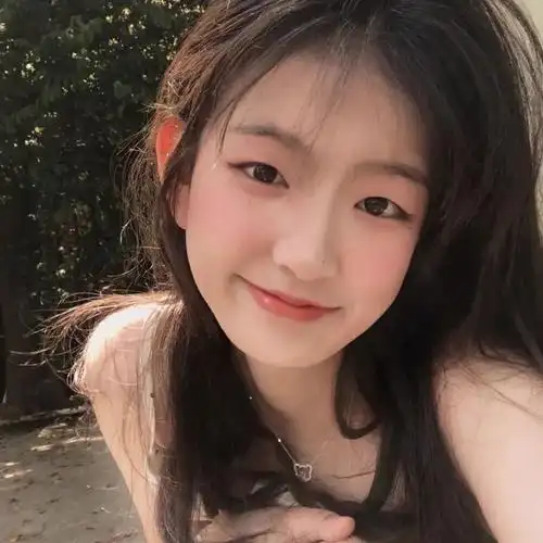 笑的很开心很甜的女生头像绝绝子