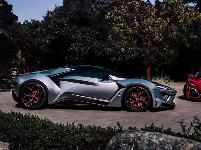 10000亿元的跑车(10000亿元的跑车图片未来)