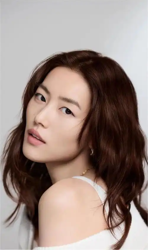 女士头发白了留什么发型好看,38岁女士头发白很多什么原因-唯诗兰去