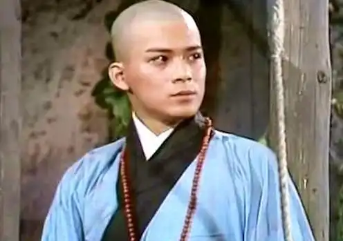 对于《天龙八部》中虚竹这个角色,刚开始tnb高层是打算用一个小鲜肉李