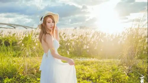 亚洲美女高清写真桌面壁纸下载