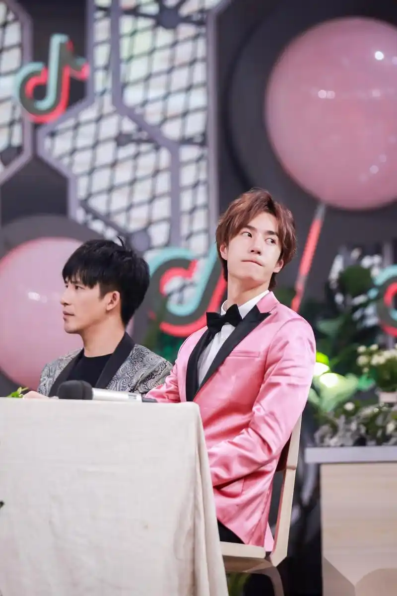 综艺大礼包#在《天天向上》舞蹈和美食都不可辜负  ,是什么样的美味