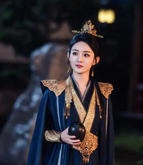 赵丽颖古装仙气飘飘,《与凤行》中的古装,哪套惊艳了你?_腾讯新闻