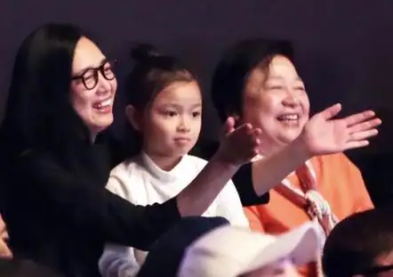 刘德华女儿刘向蕙:心疼母亲为爱埋名23年,能理解父亲面临的困难