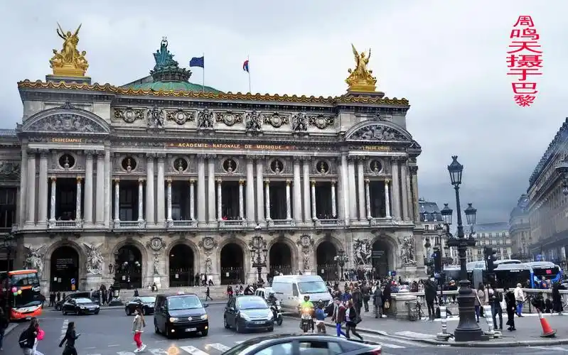 年新的歌剧院建成,这是举世公认的第二帝国时期最成功的建筑杰作.