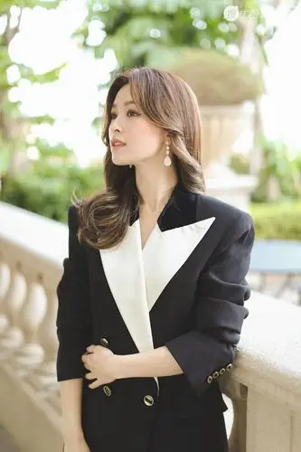 文咏珊,女演员,香港明星,微卷发型,职业装美女,长发美女