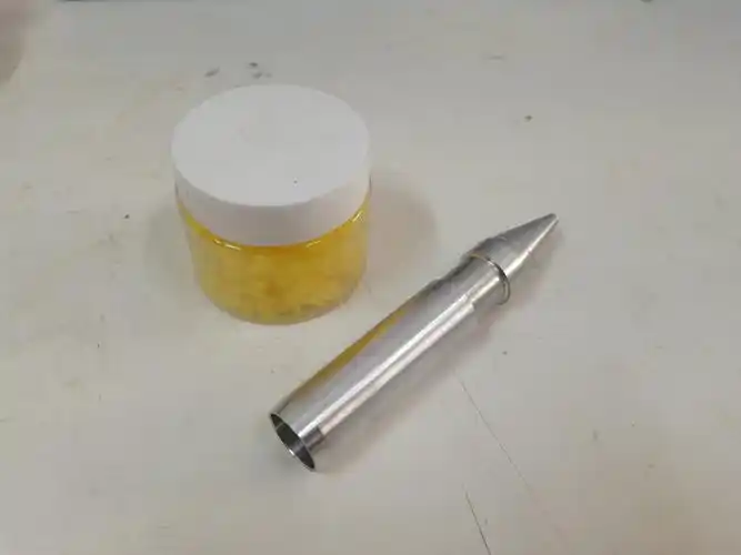 红虫 面包虫 大麦虫 上饵神器 方便挂钩 让钓鱼更轻松-阿里巴巴