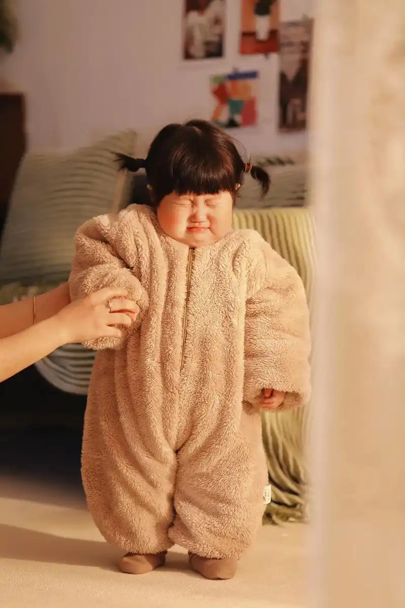 南宁儿童写真|记录一岁的表情包女孩～-太可爱了,每次见面都 - 抖音