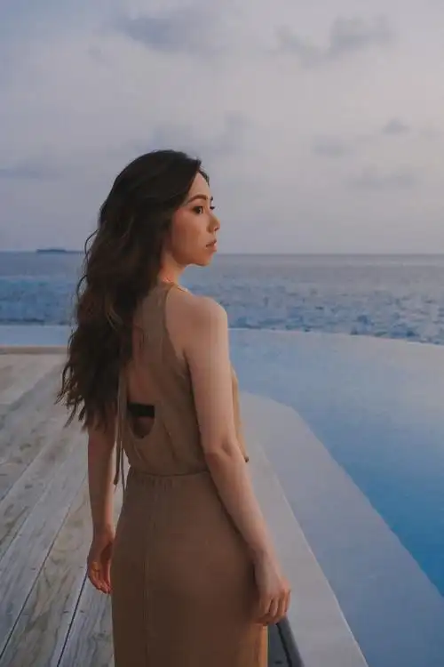 邓紫棋关爱儿童组织大使##邓紫棋马尔代夫vlog