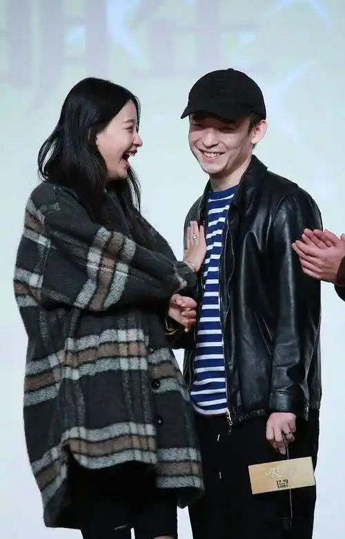 孙怡和董子健长得都好嫩啊看着像是在早恋颜值太般配了