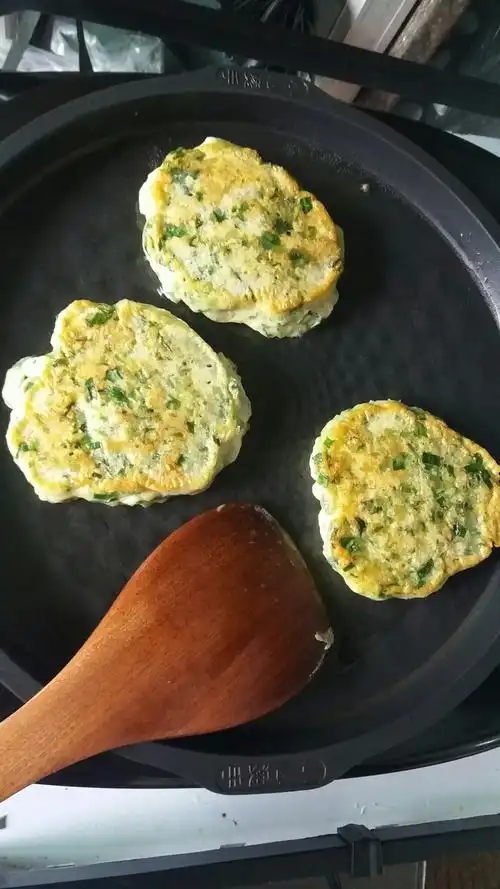 咸香韭菜饼(懒人版)的做法