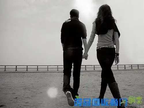 情侣手拉手的照片头像,情侣手拉手的照片原图,情侣秀恩爱照片