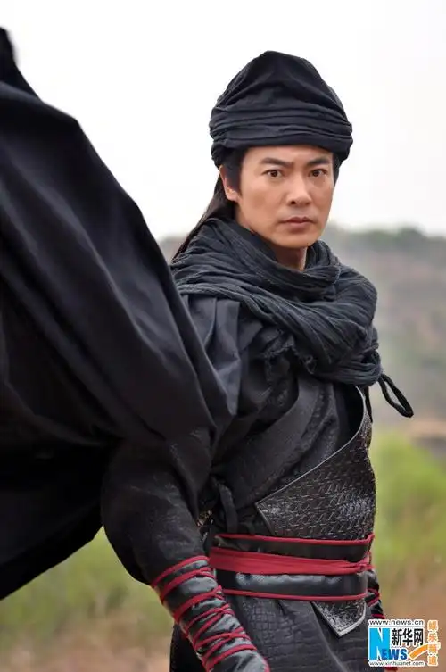 《辣妈俏爸》于波重磅登场 演绎双料角色受爆捧