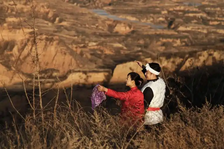 圪梁梁上入洞房(下)