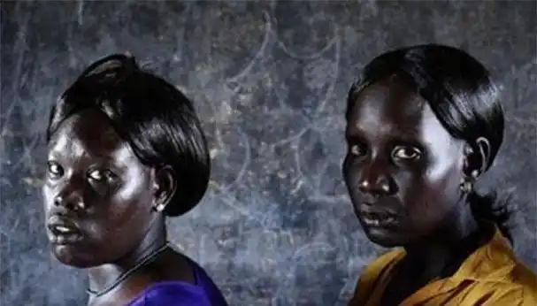 丁卡人被称为世界上最黑的人,的确他们真是黑,有的人甚至黑的连眼睛都