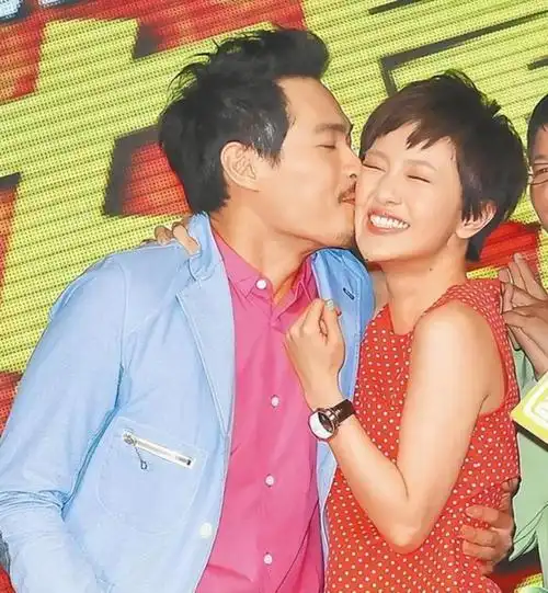 郭采洁工作获男友陪伴,曾被曝给男方买两套房并开公司_腾讯新闻