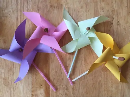 手工制作《风车》