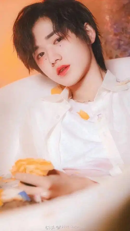 宝藏男孩宋亚轩美图分享