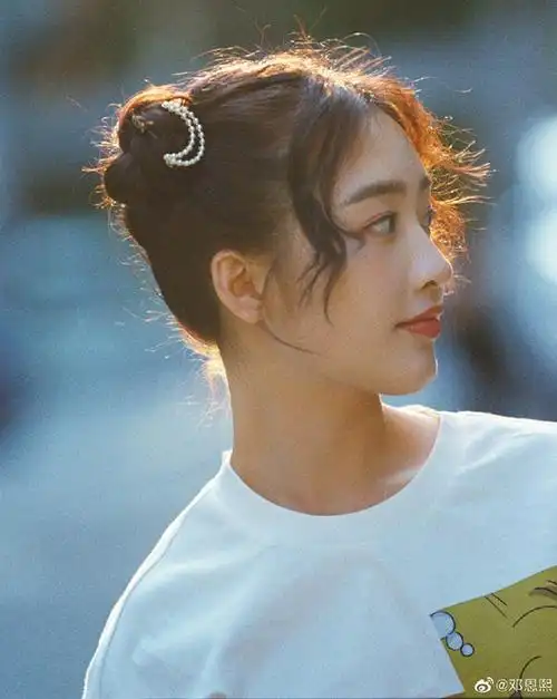 别人的双马尾丸子头都能勒口罩了 为什么你一扎就丑