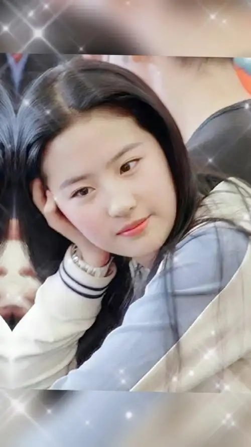 18岁的刘亦菲,简直美出天际