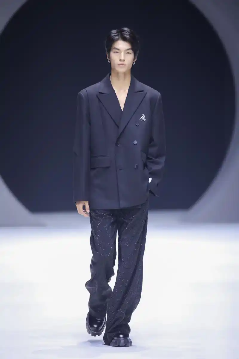 2023年度最受关注男模面孔top10中国时尚大奖