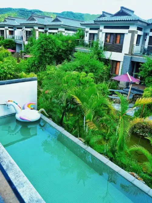 [彩虹r]#汕尾水底山温泉酒店   相信大家蕞近在小红书都有刷到过99