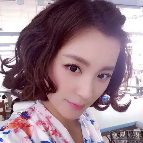 毛林林两个女人战争剧组庆生欢乐多