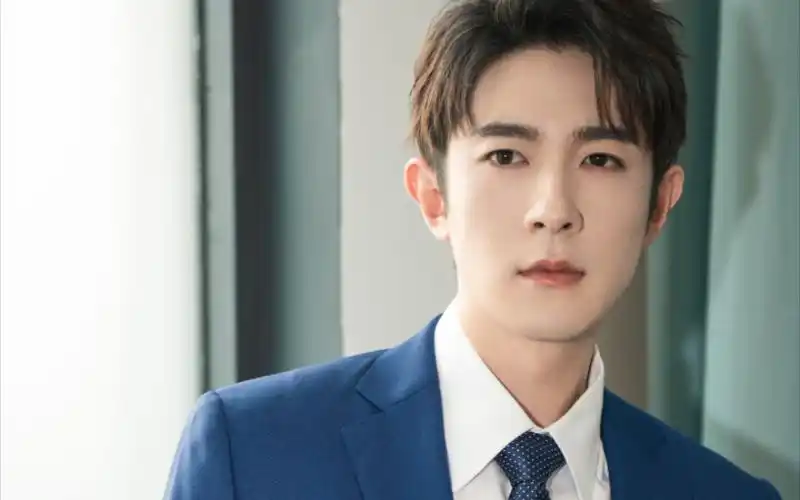 【季肖冰】【杂志剪辑】自古美女难过帅哥关,季之心动,pick季肖冰