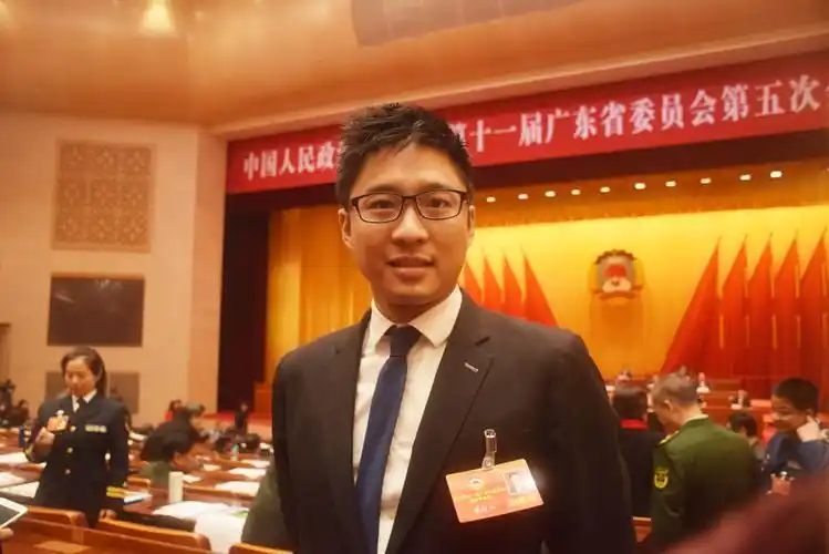 霍启山不再沉默曝出不娶章子怡原因难怪她只能嫁给三婚的汪峰