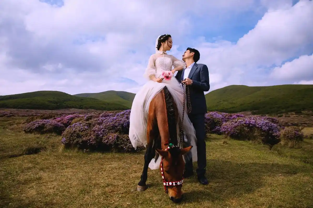 七里坝索玛花#西昌多丽亚摄影婚纱客片 #外景婚纱照 - 抖音